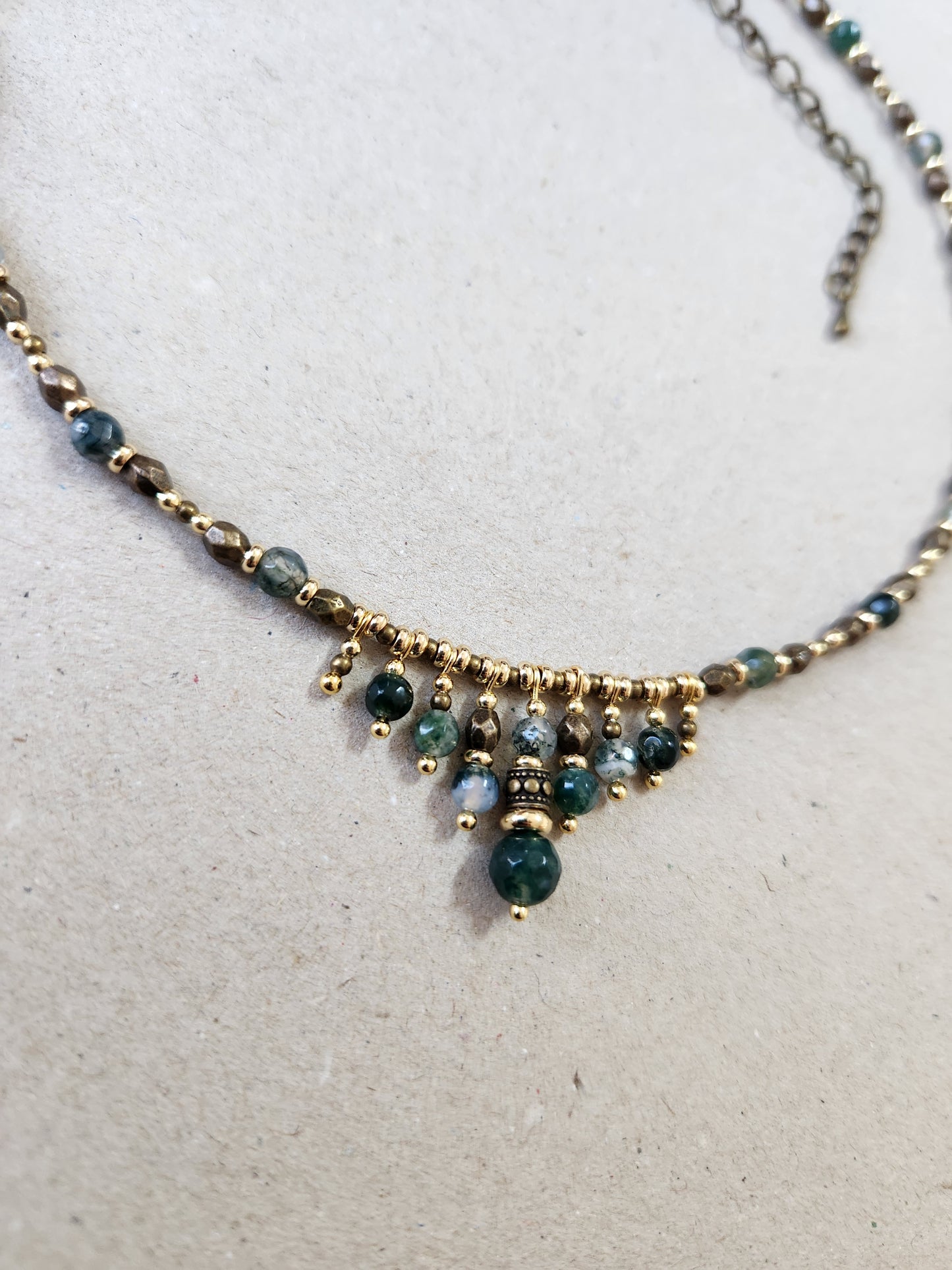 Royal Nasij Necklace: Bronze with Natural Agate Stones and Gold-Plated Spacers