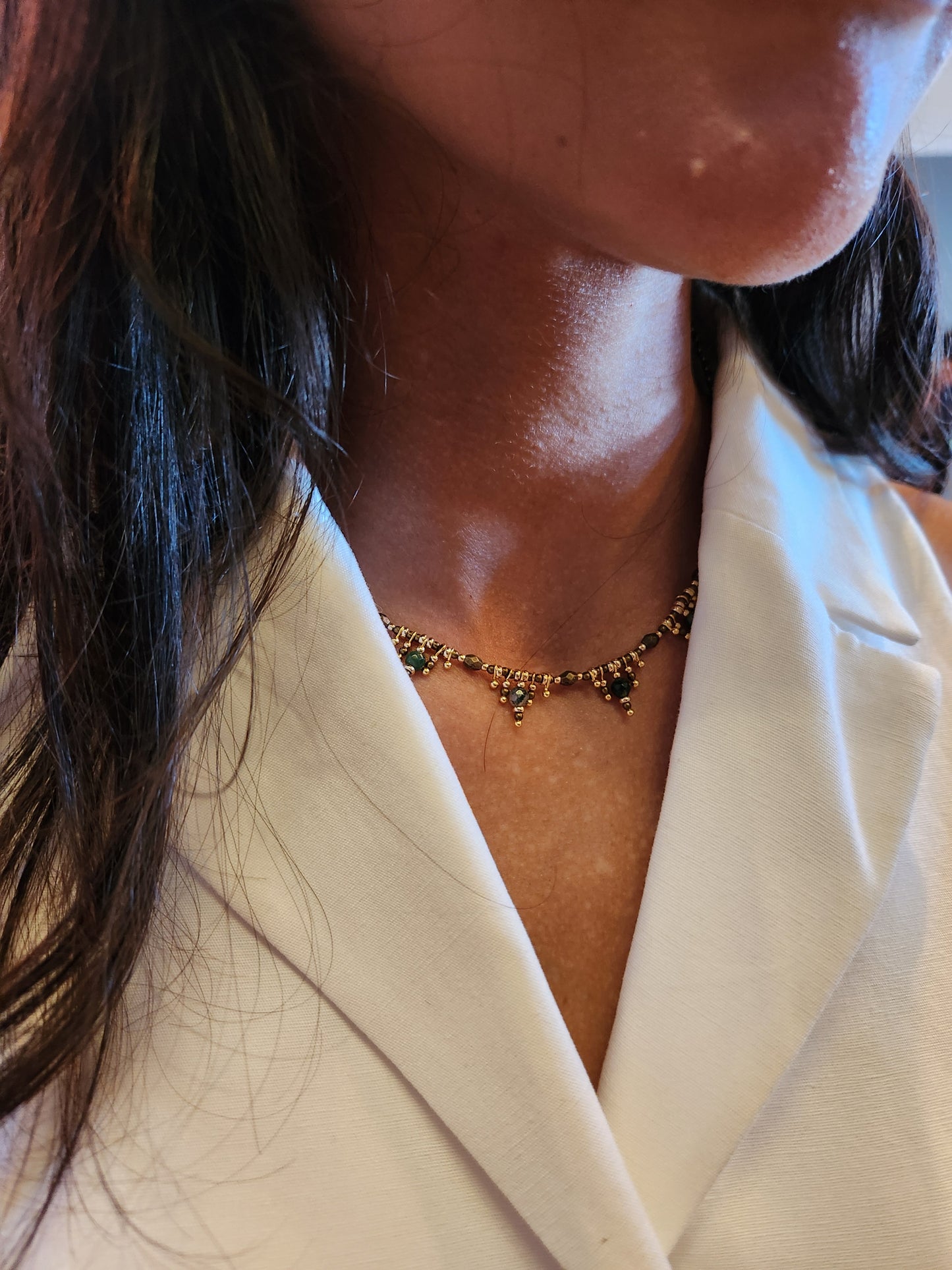 Delicate Nasij Necklace: Bronze with Agate Stones and Gold-Plated Spacers
