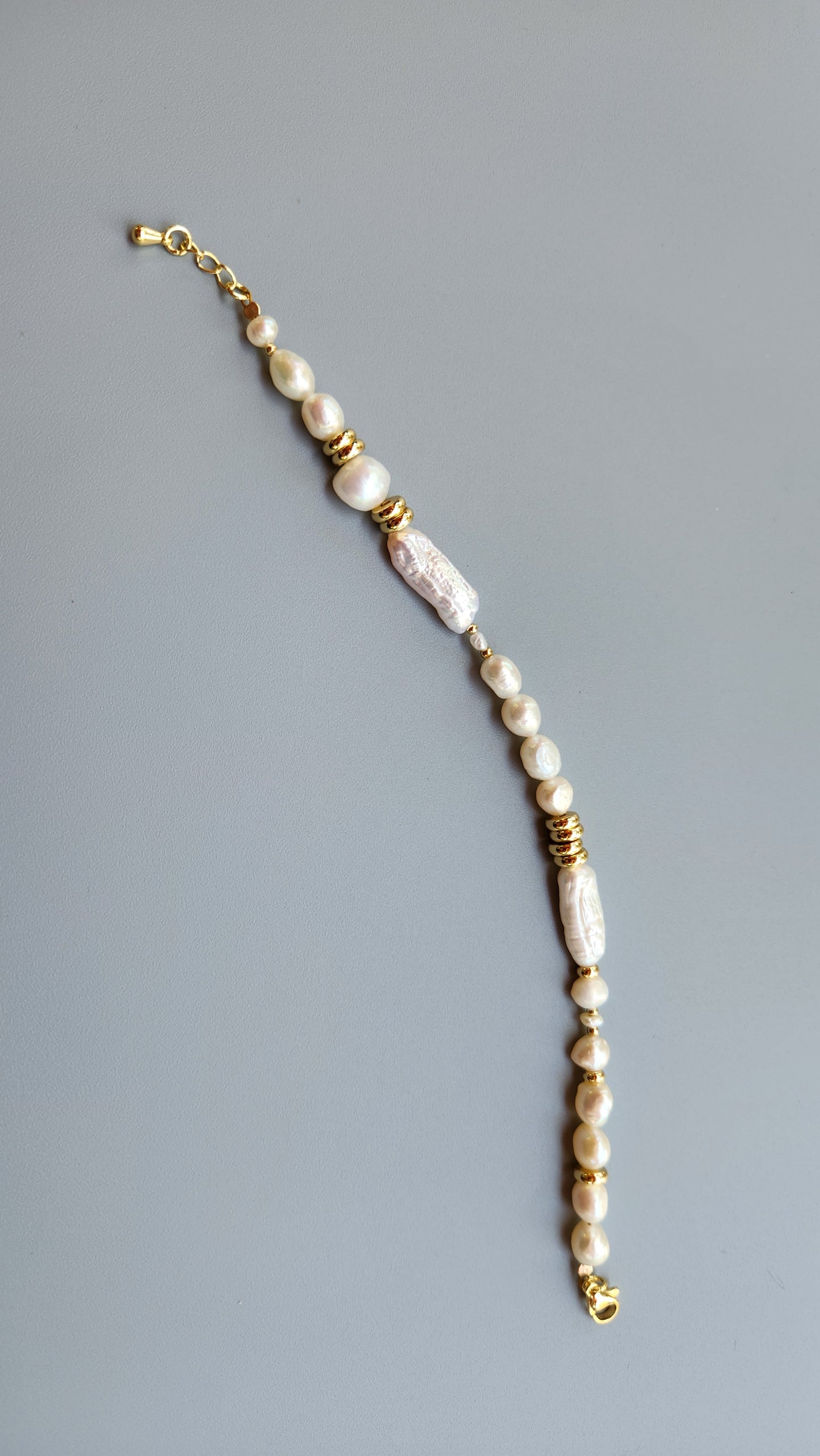 Gold-Plated Bracelet with Natural Mixed-Size Pearls