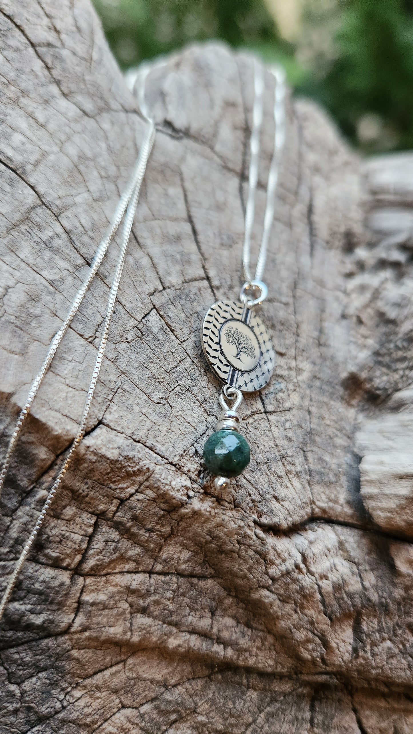 Juthur Necklace: Silver and Indian Agate Stone